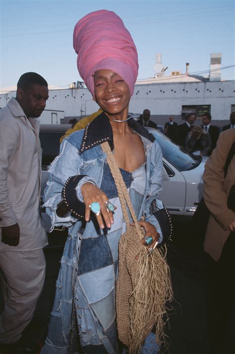 Erykah Badu fashion